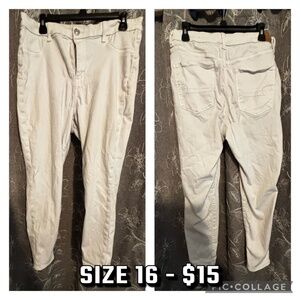 American Eagle White Curvy Jegging